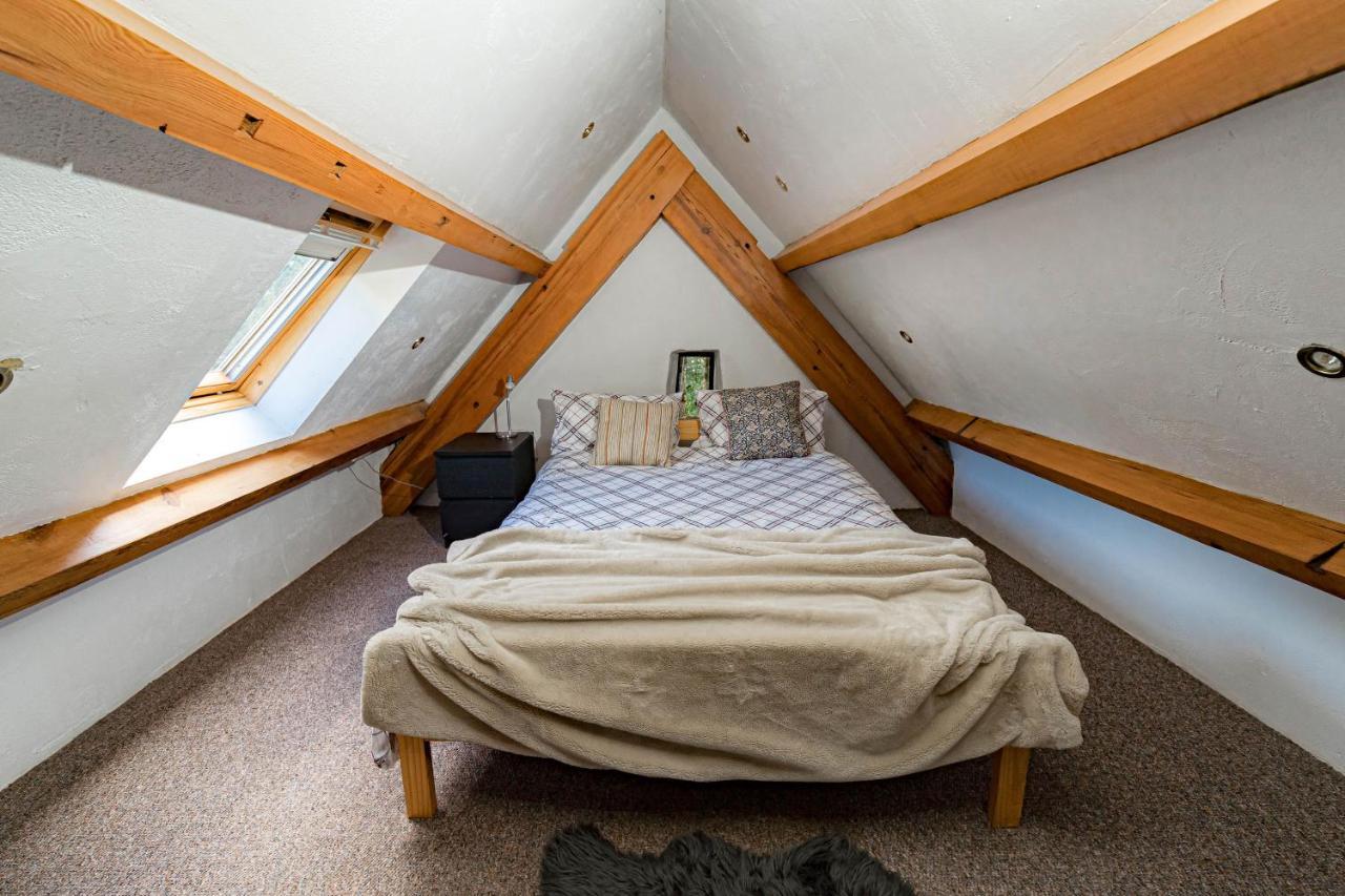 Ferry House Holidays Ню Рос Екстериор снимка