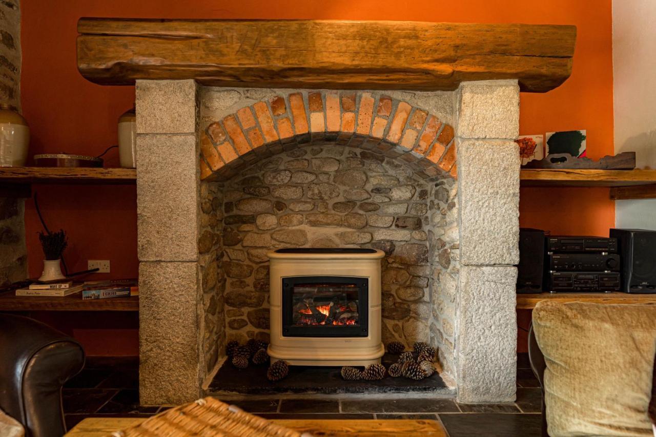 Ferry House Holidays Ню Рос Екстериор снимка