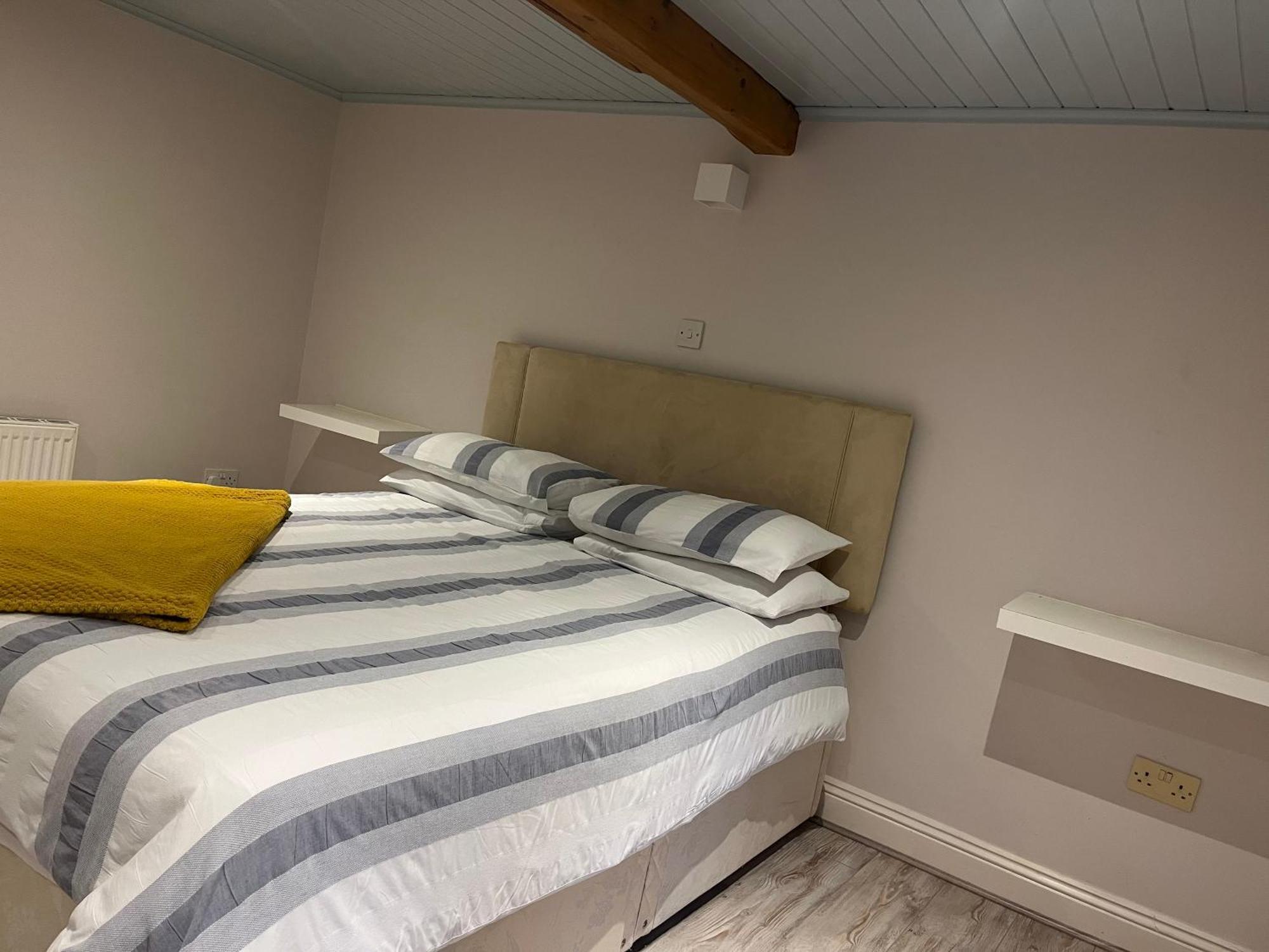 Ferry House Holidays Ню Рос Екстериор снимка