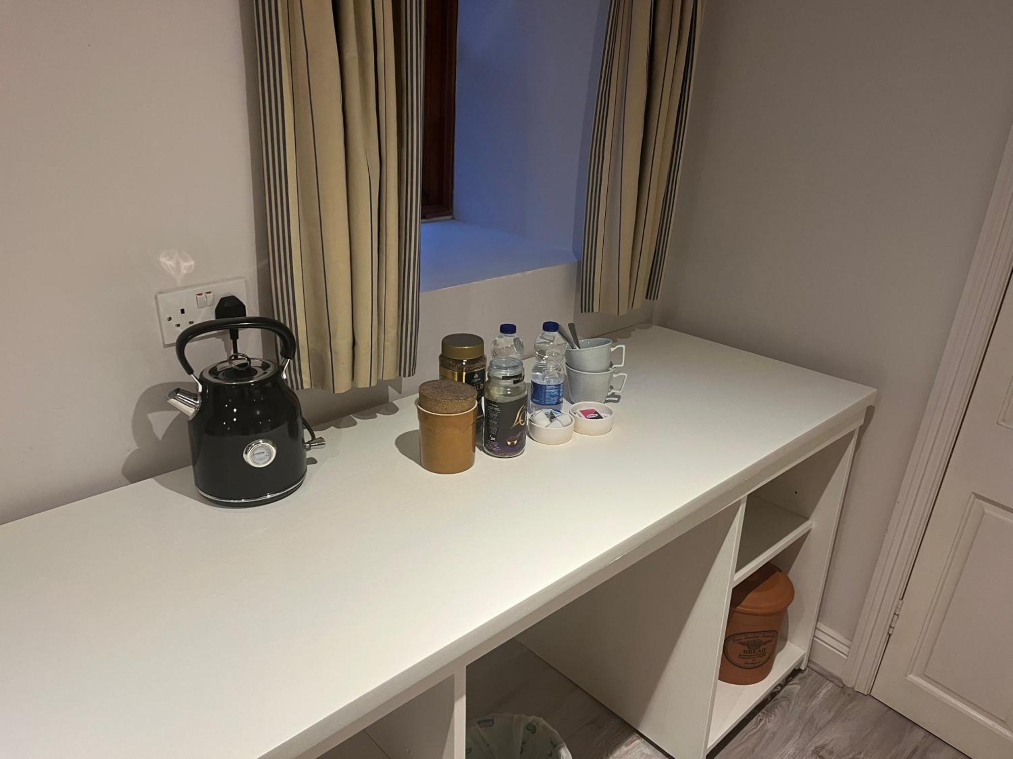 Ferry House Holidays Ню Рос Екстериор снимка